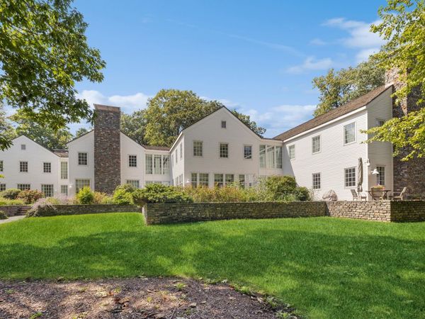 15360 Lakeshore Road, Lakeside, MI 49116