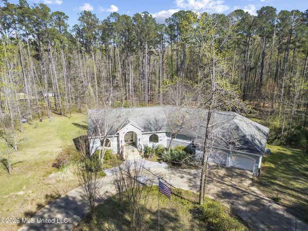 321 Louis Lane, Brandon, MS 39047