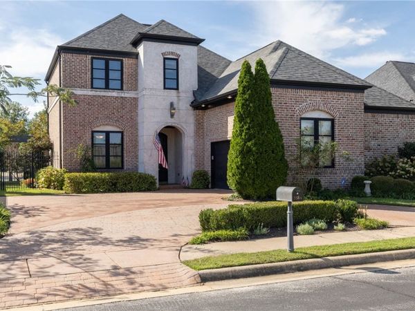 5584 Cordell Drive , Fayetteville, AR 72704