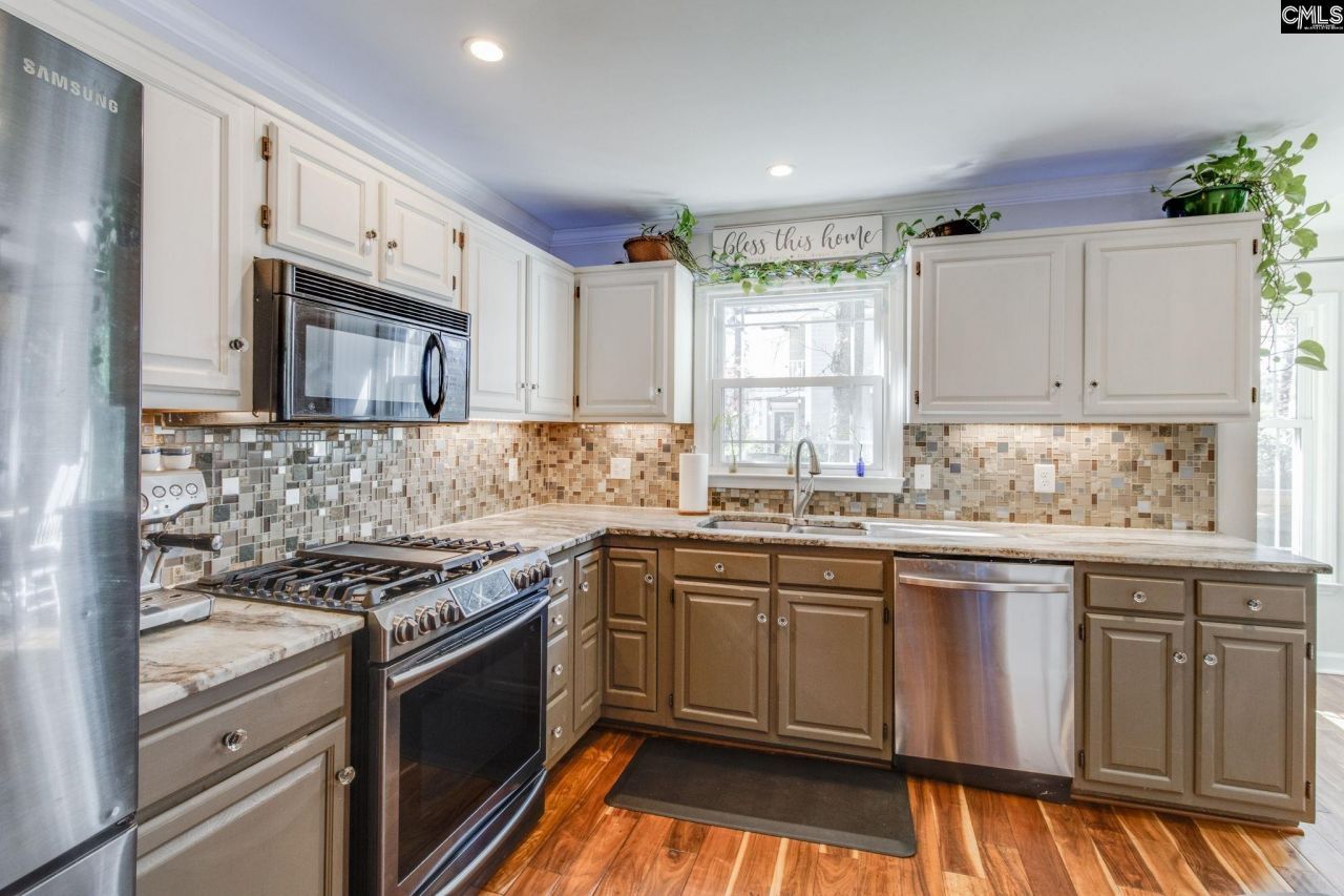 210 Brook Hollow Drive  Photo 15