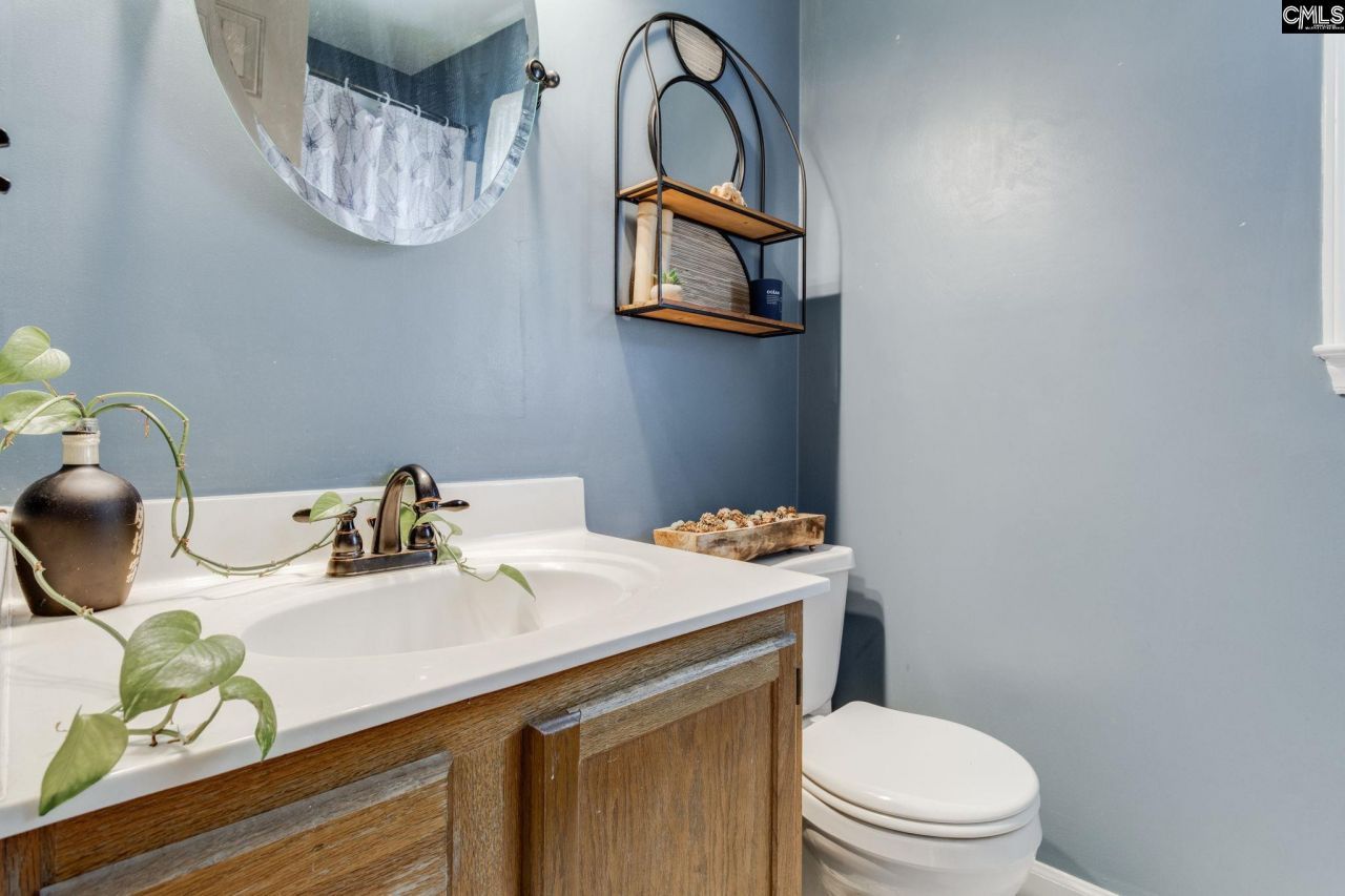 210 Brook Hollow Drive  Photo 31