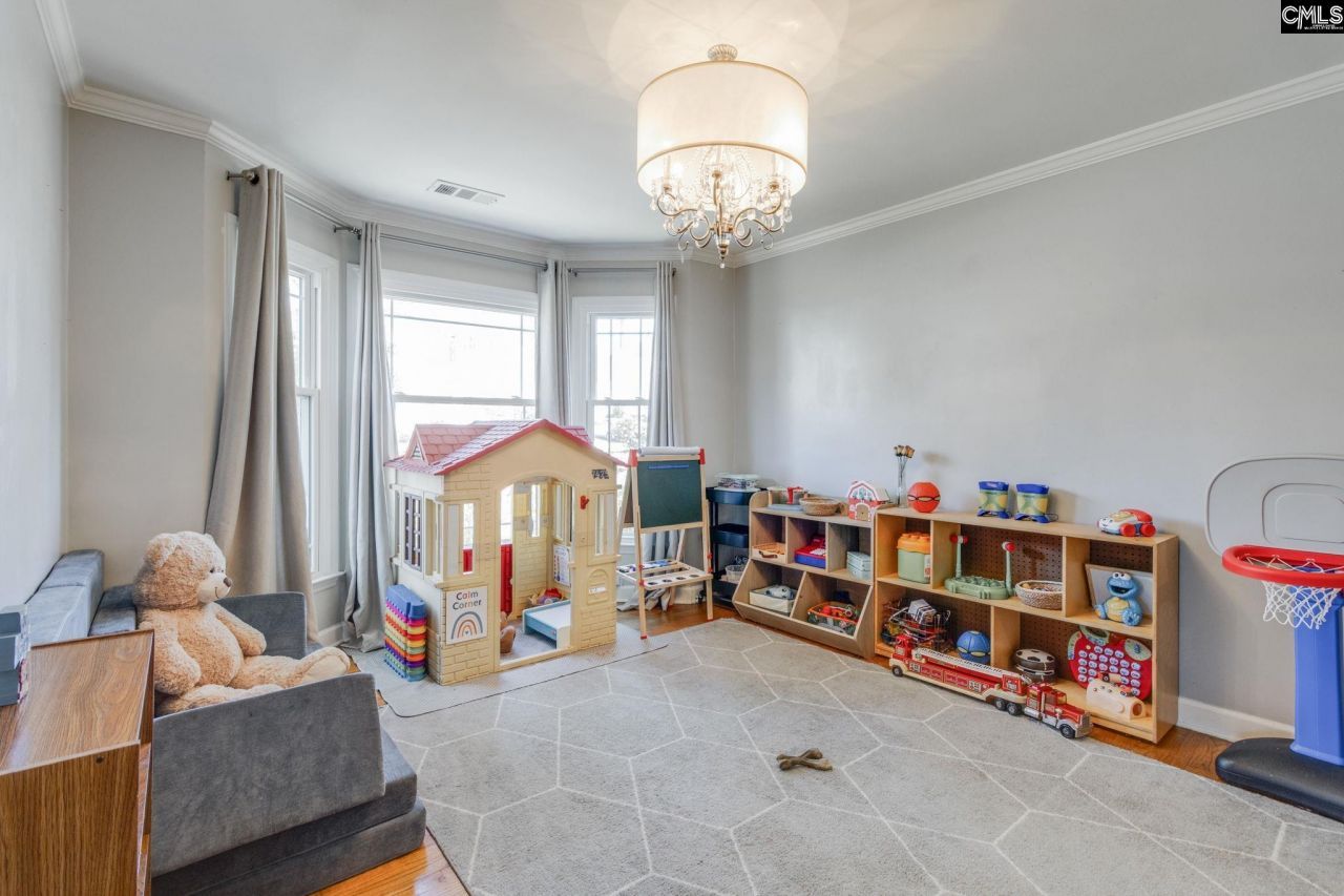 210 Brook Hollow Drive  Photo 6