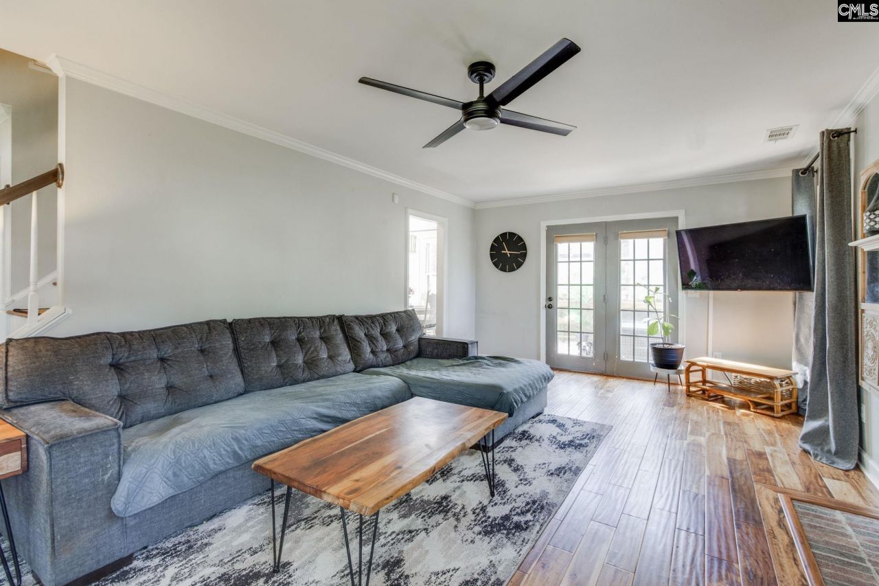 210 Brook Hollow Drive  Photo 9