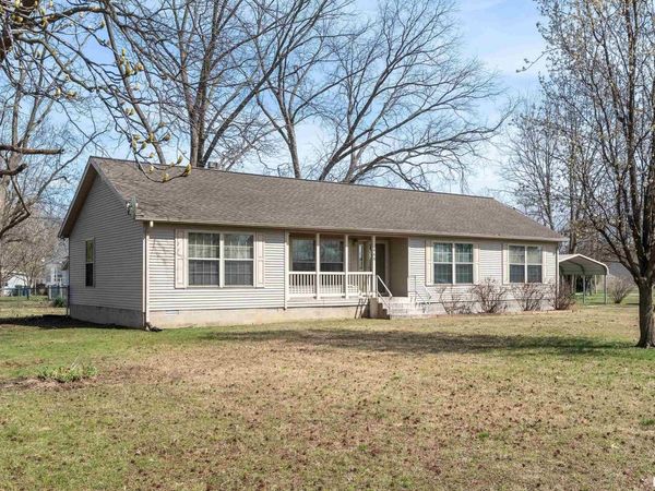 465 MAIN Street, Vergennes, IL 62994