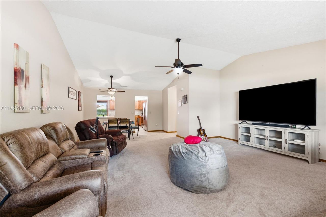 2580 SW Bayshore Blvd, Port Saint Lucie, FL 34984 Photo