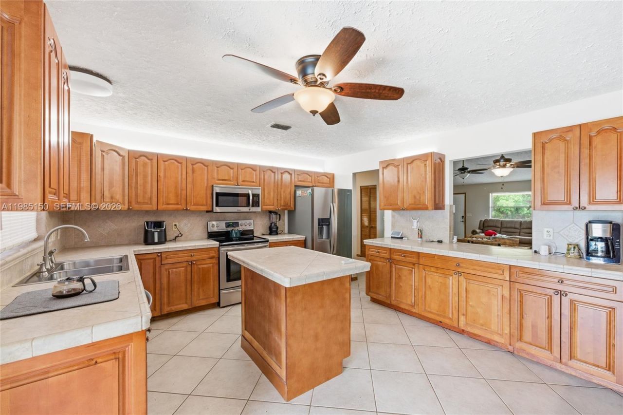 2580 SW Bayshore Blvd, Port Saint Lucie, FL 34984 Photo