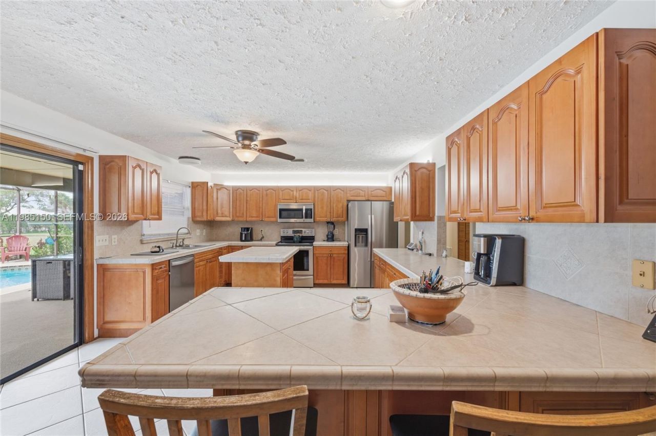 2580 SW Bayshore Blvd , Port Saint Lucie, FL 34984 Photo