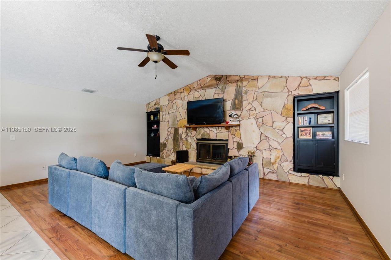 2580 SW Bayshore Blvd, Port Saint Lucie, FL 34984 Photo