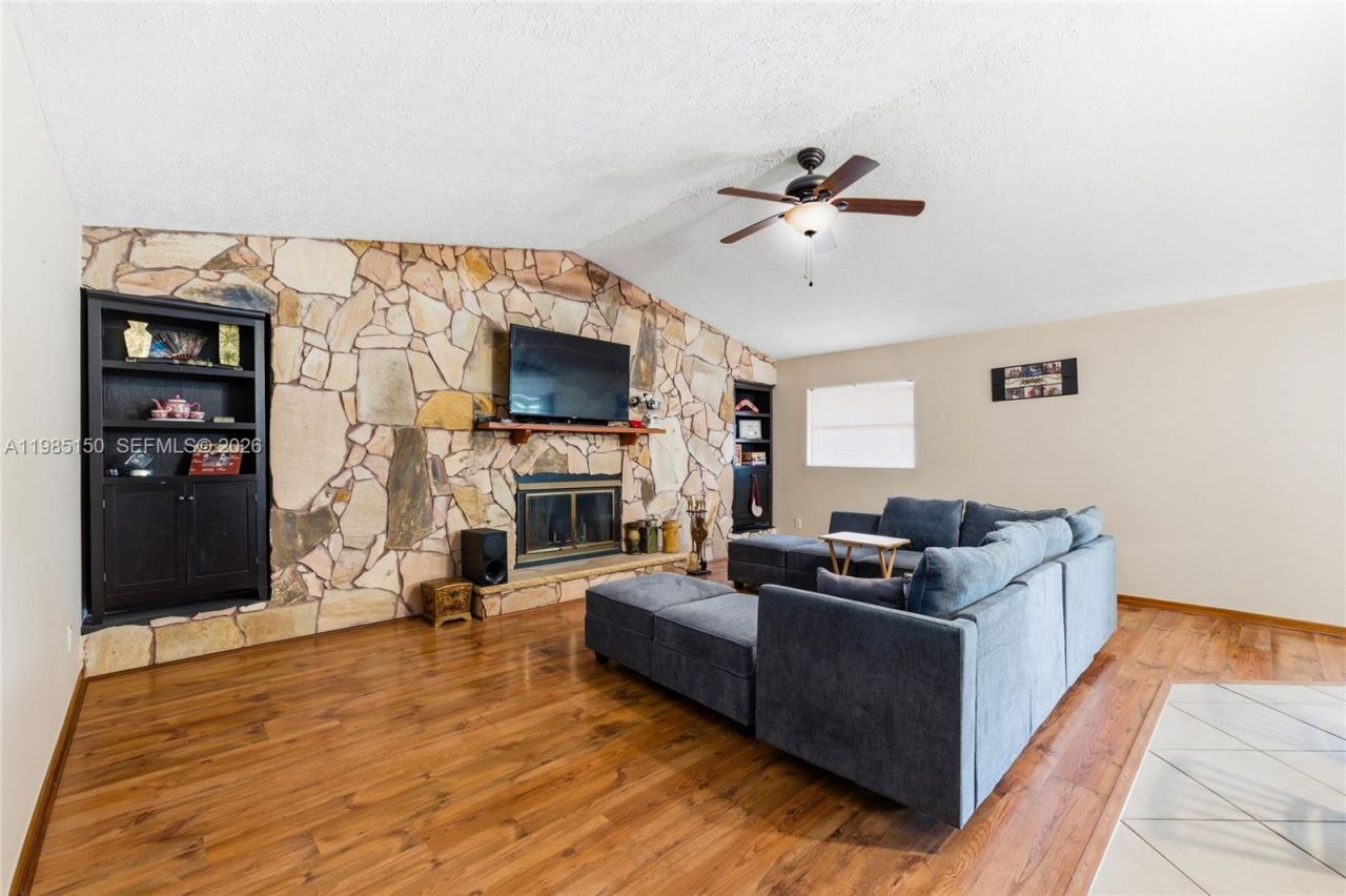 2580 SW Bayshore Blvd , Port Saint Lucie, FL 34984 Photo