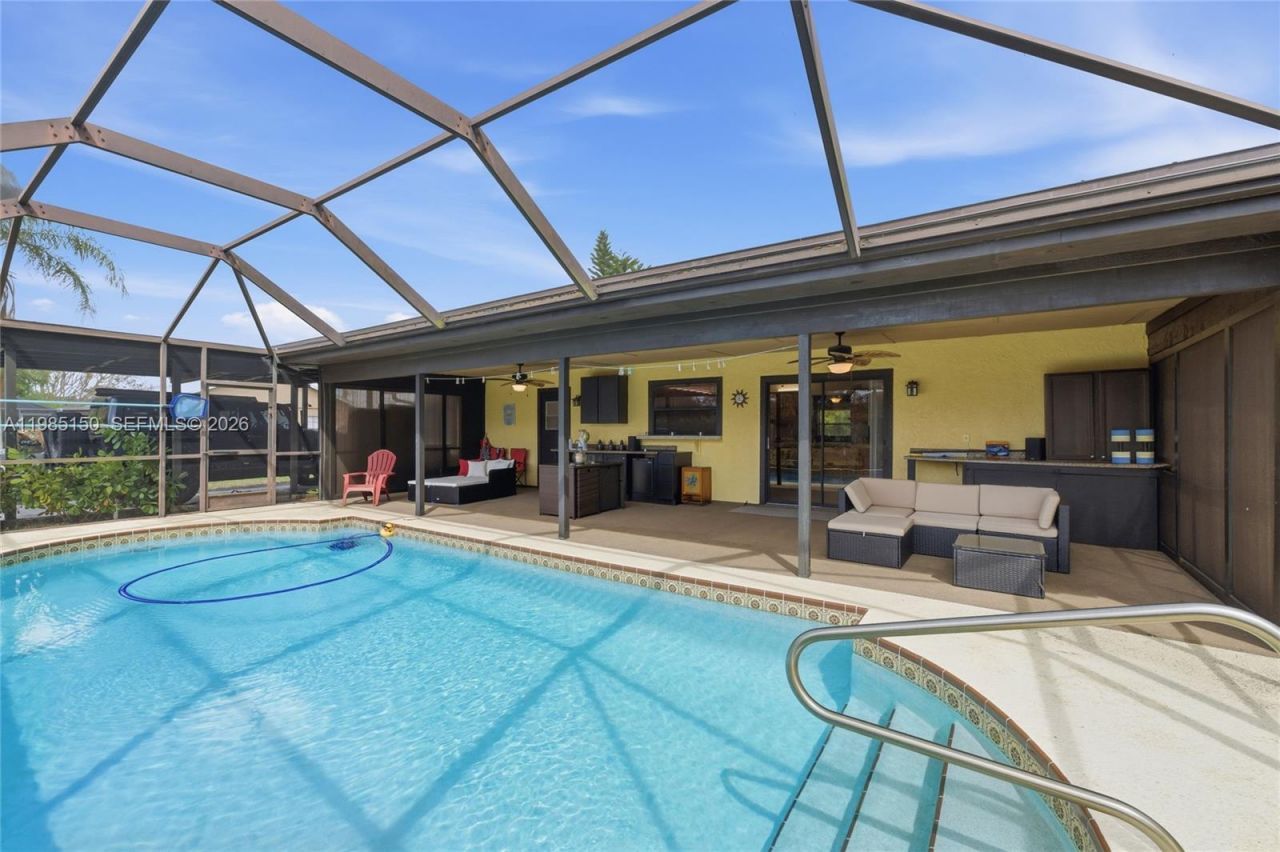 2580 SW Bayshore Blvd , Port Saint Lucie, FL 34984 Photo