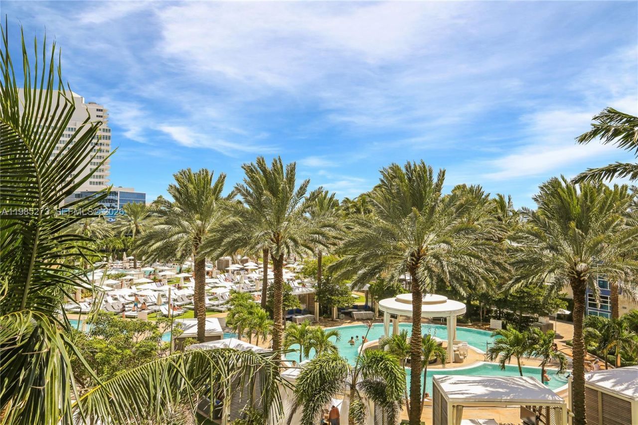 4391 Collins Ave , Unit 307, Miami Beach, FL 33140 Photo