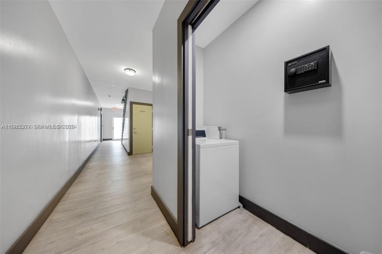 1020 SW 23rd Ave , Unit 4, Miami, FL 33135 Photo