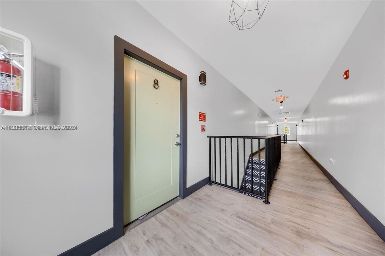 1020 SW 23rd Ave , Unit 4, Miami, FL 33135 Photo