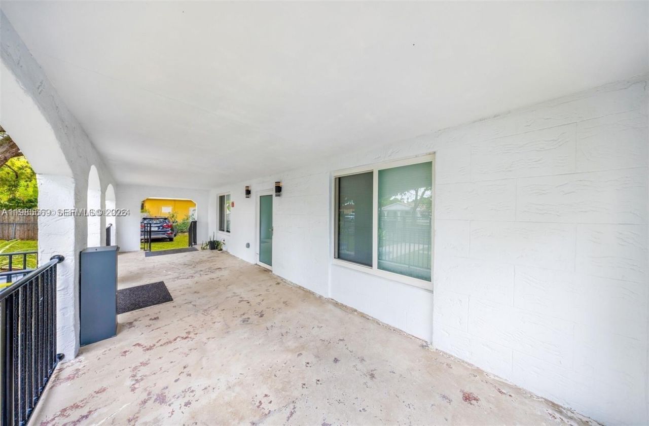 1020 SW 23rd Ave , Unit 4, Miami, FL 33135 Photo