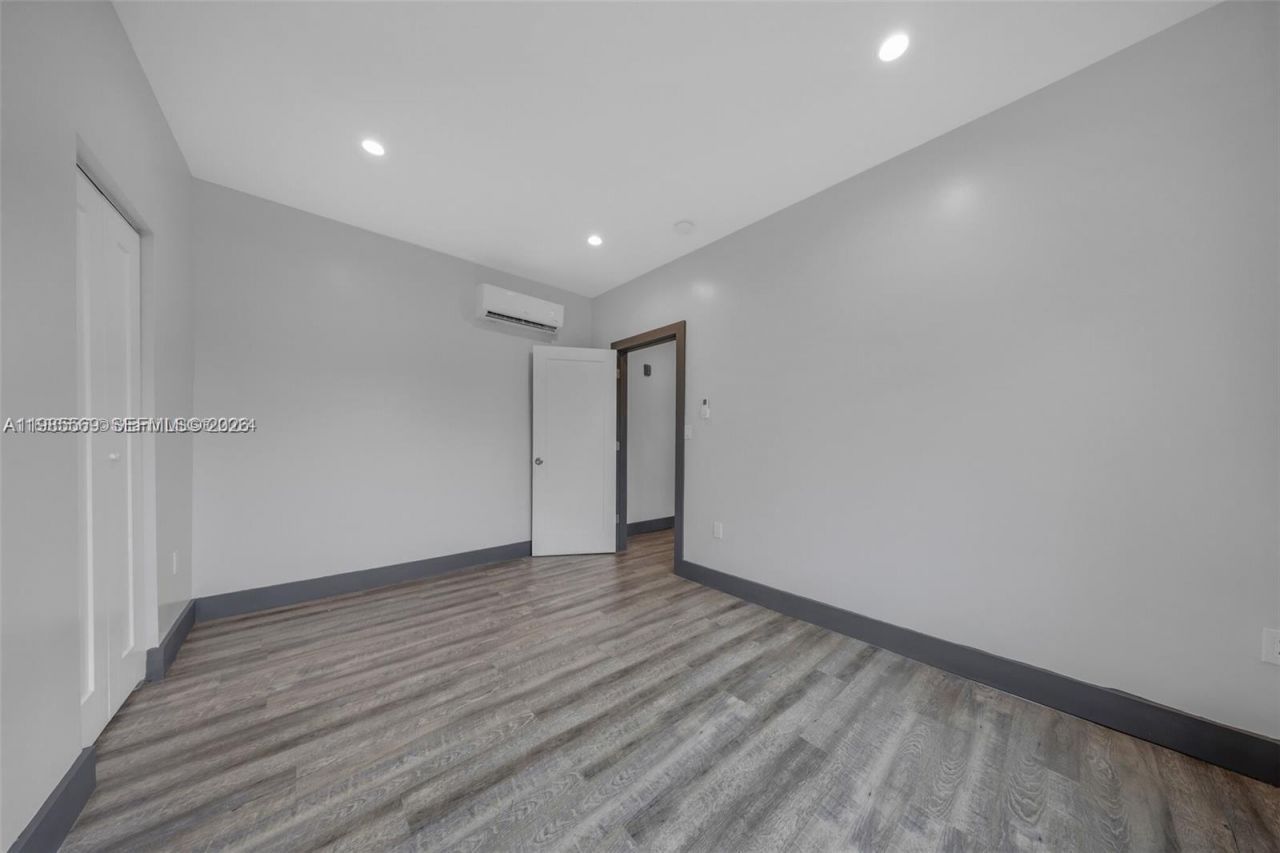 1020 SW 23rd Ave , Unit 4, Miami, FL 33135 Photo