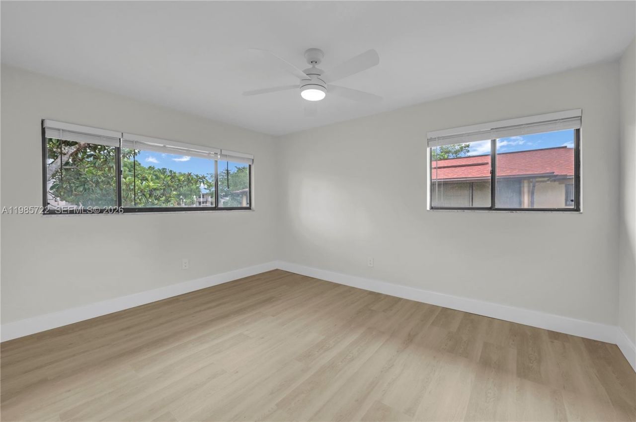 10959 W Clairmont Cir , Unit 211, Tamarac, FL 33321 Photo