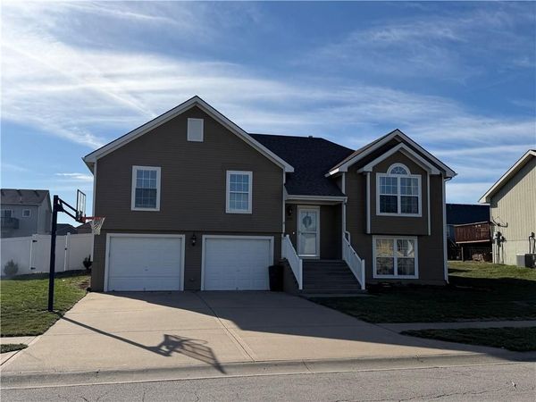 1003 Rosewood Drive, Cameron, MO 64429