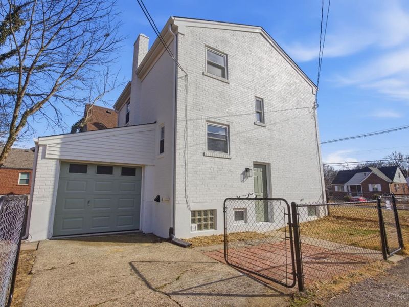 1734 Llanfair Avenue, Cincinnati, OH 45224 Photo 13