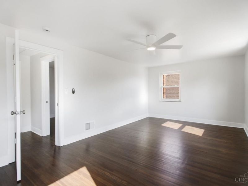 1734 Llanfair Avenue, Cincinnati, OH 45224 Photo 7