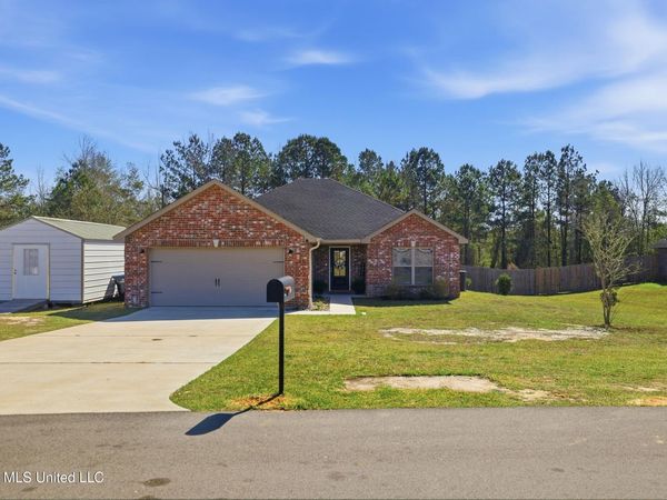 47 Summit View Drive, Perkinston, MS 39573