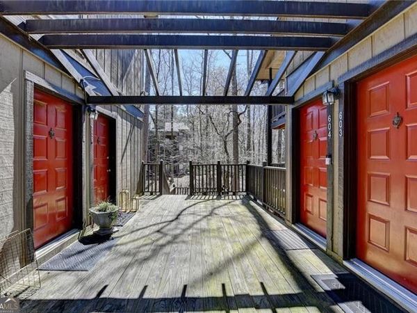 709 River Run Drive, Atlanta, GA 30350