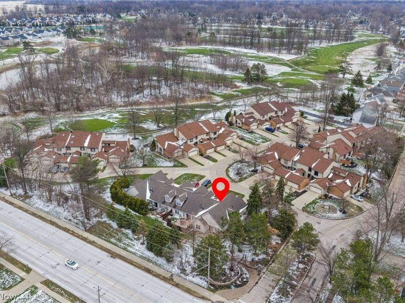 2401 Bunker Lane, Unit A, Willoughby, OH 44094 Photo 2