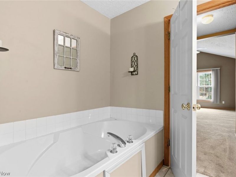 2401 Bunker Lane, Unit A, Willoughby, OH 44094 Photo 22