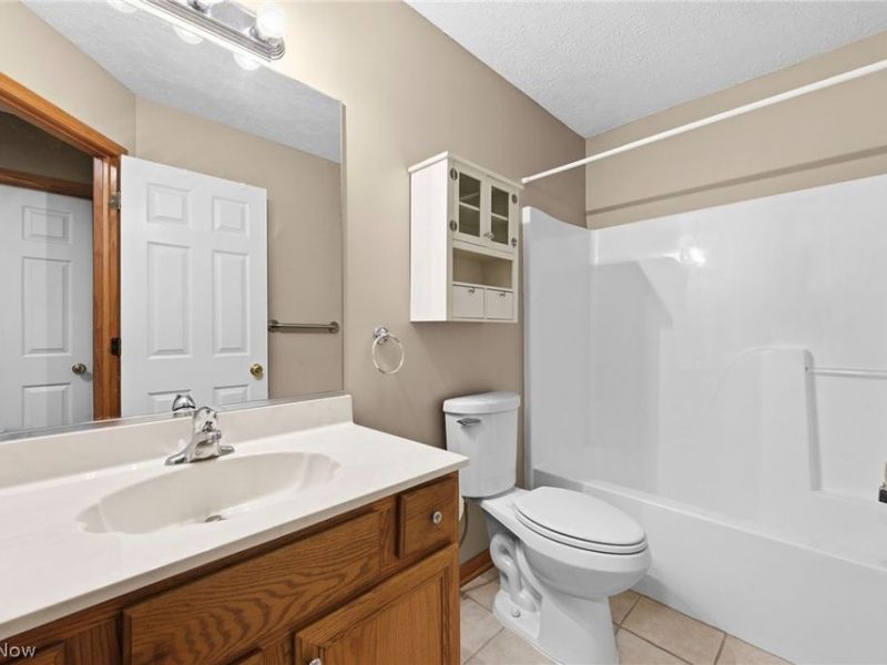 2401 Bunker Lane, Unit A, Willoughby, OH 44094 Photo 25