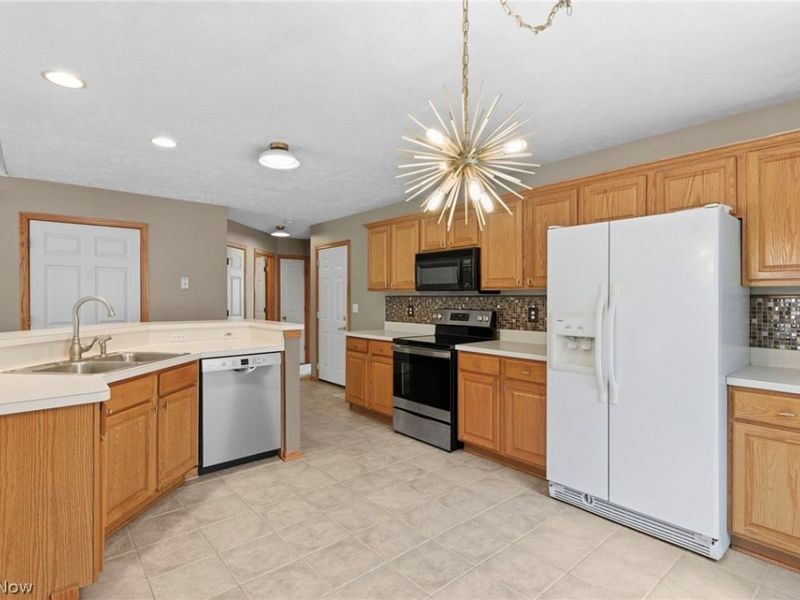 2401 Bunker Lane, Unit A, Willoughby, OH 44094 Photo 9