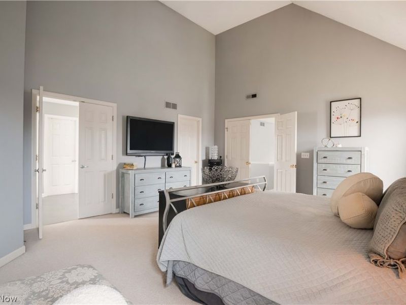 4307 S Fall Lake Drive , Avon, OH 44011 Photo 16