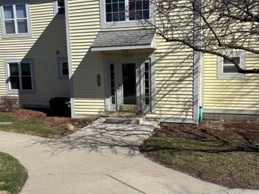 2225 S Huron Parkway, Ann Arbor, MI 48104