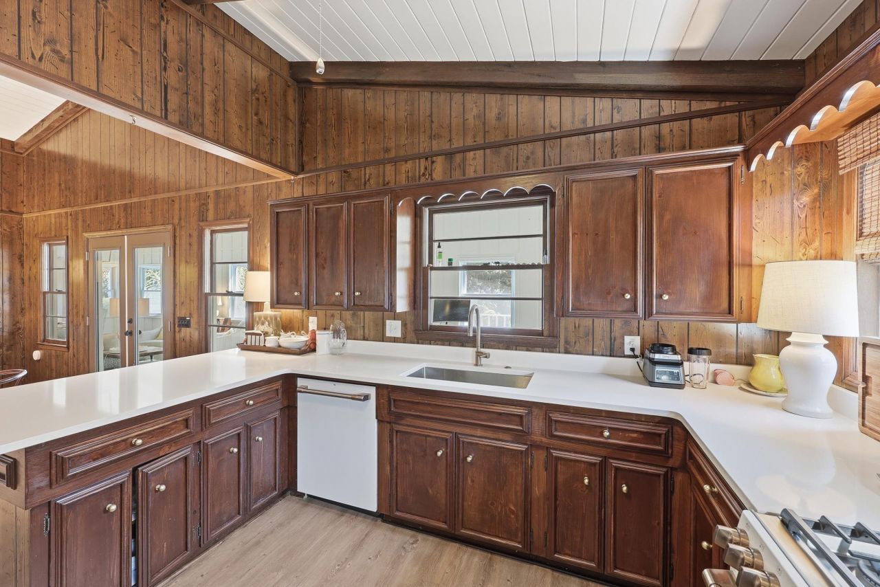 373 Sundial Dr. Photo 11