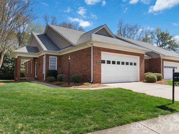 3832 Misty Glen Court, Matthews, NC 28105