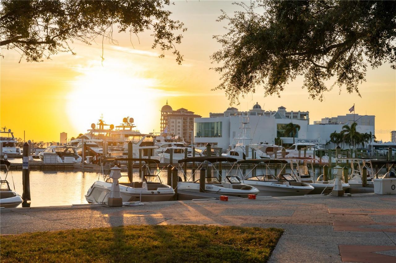 1390 Main Street, Unit 1505, Sarasota, FL 34236 Photo