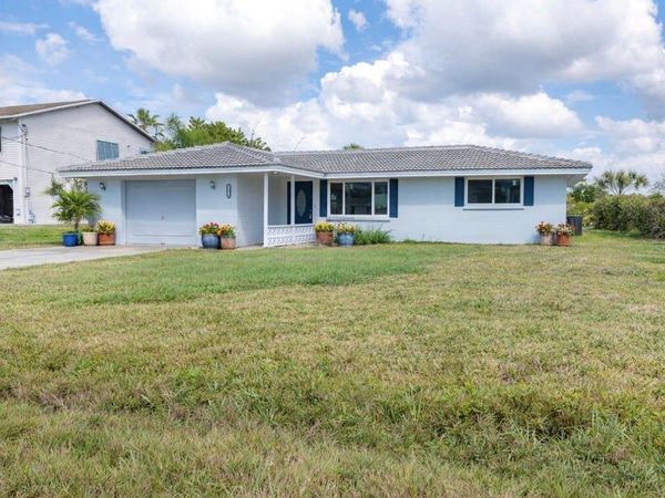 130 CRESTVIEW DRIVE , ENGLEWOOD, FL 34223