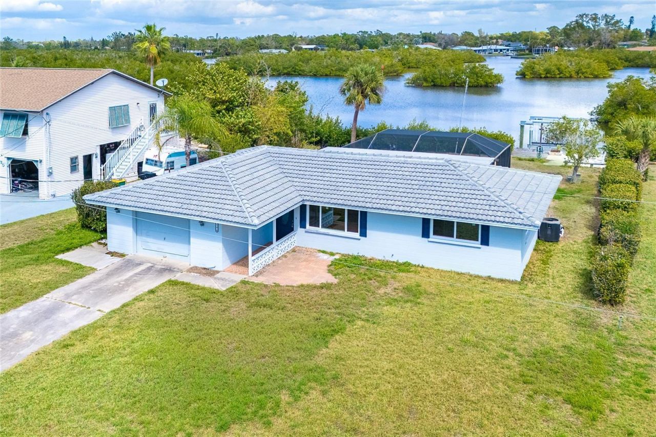 130 Crestview Drive, Englewood, FL 34223 Photo