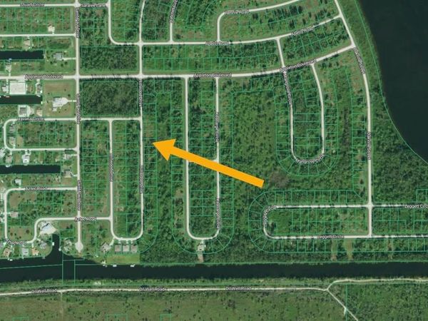 10550 HILLWOOD DRIVE , PORT CHARLOTTE, FL 33981