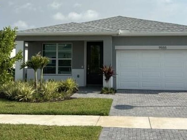9555 SW Indra Way, Port St. Lucie, FL 34987