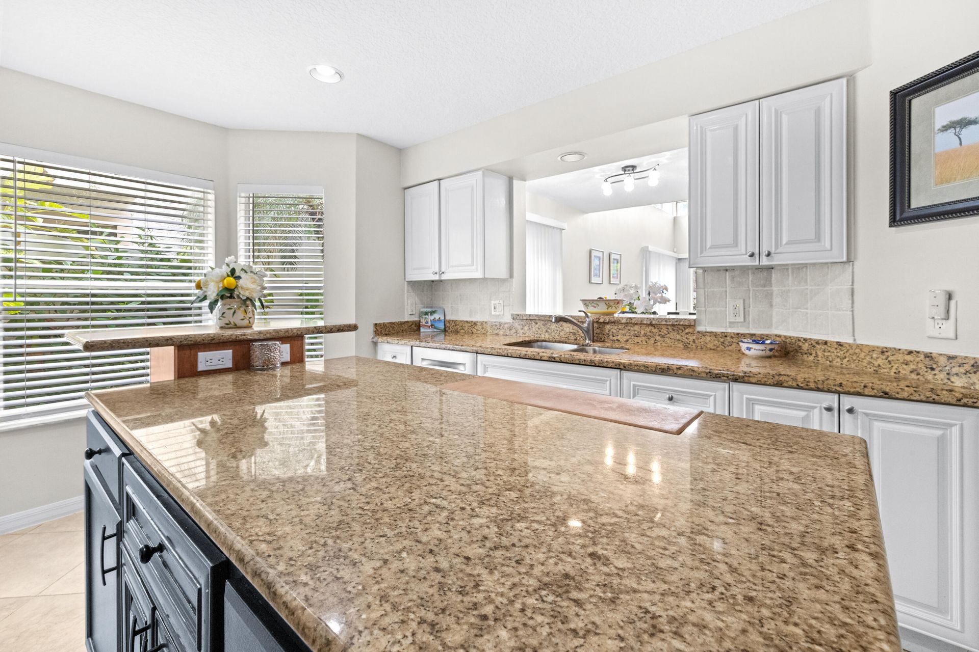 218 W Canterbury Dr W W, Palm Beach Gardens, FL 33418 Photo