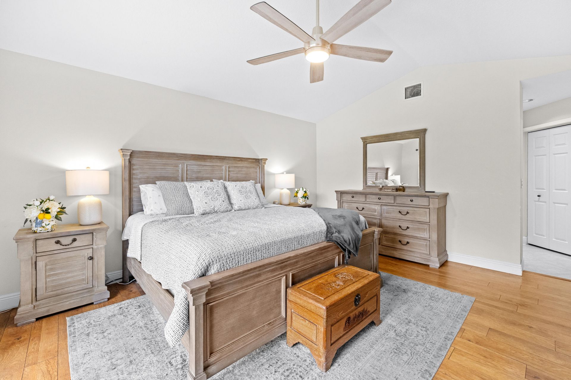 218 W Canterbury Dr W W, Palm Beach Gardens, FL 33418 Photo