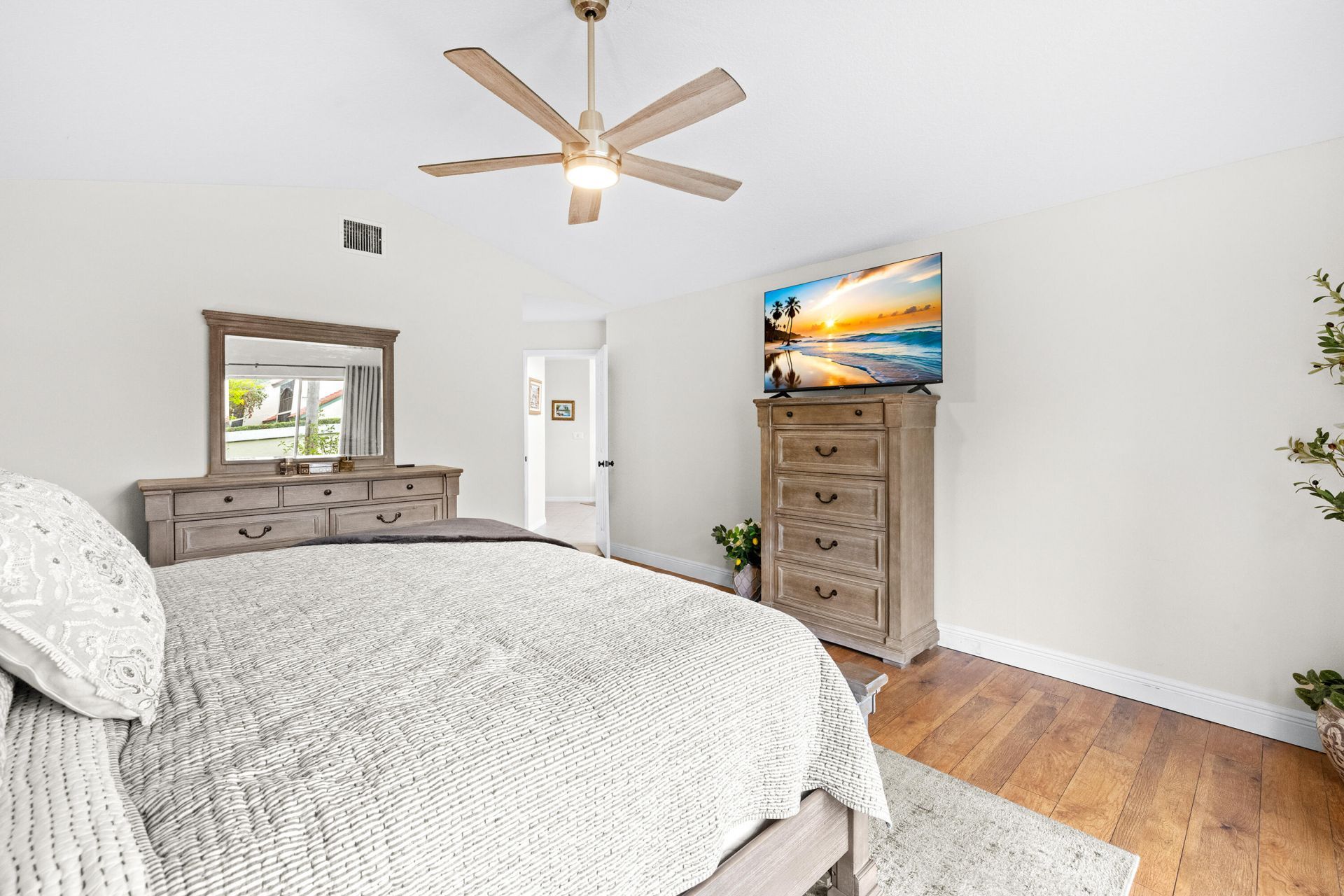 218 W Canterbury Dr W W, Palm Beach Gardens, FL 33418 Photo