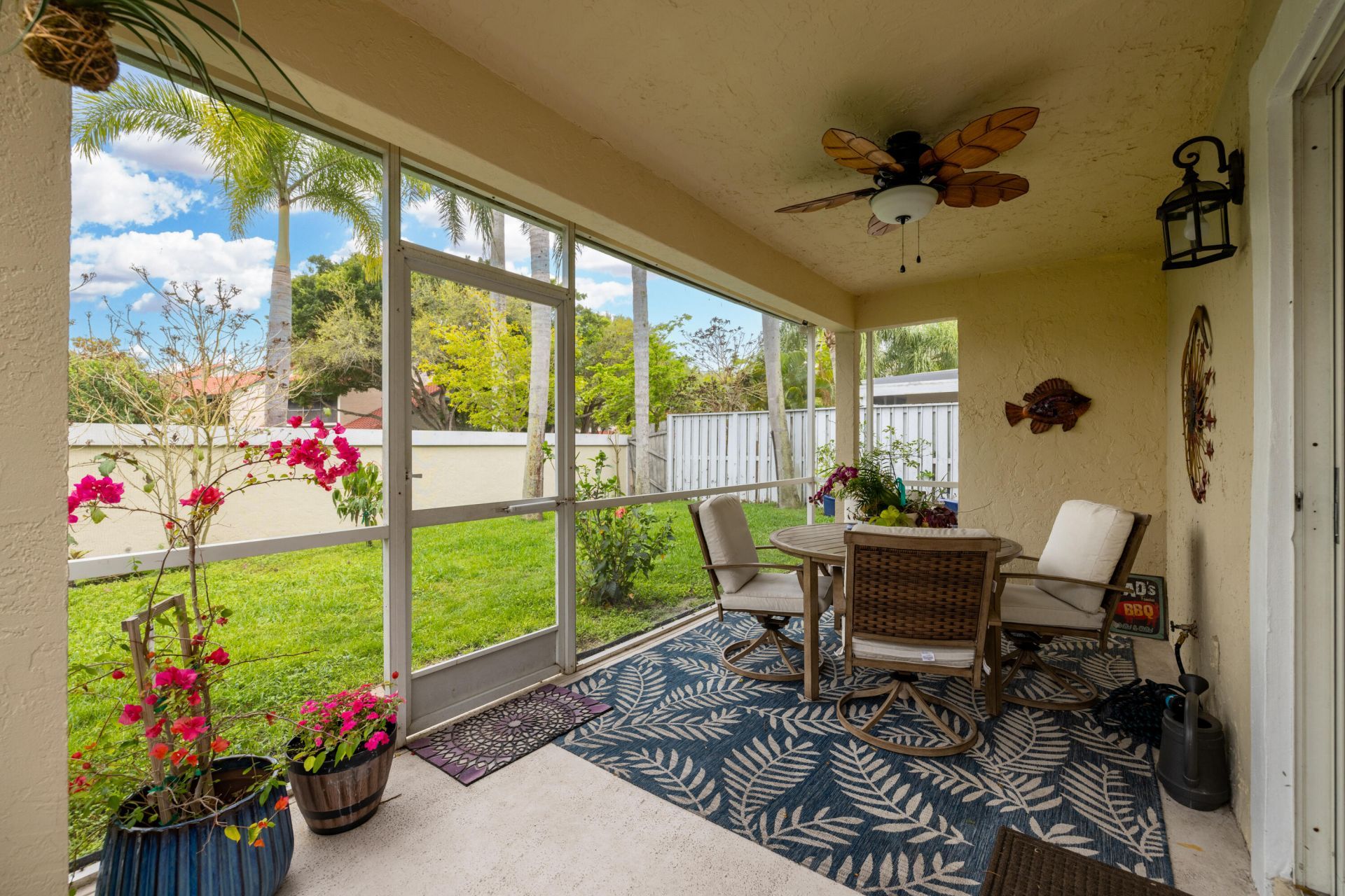 218 W Canterbury Dr W W, Palm Beach Gardens, FL 33418 Photo