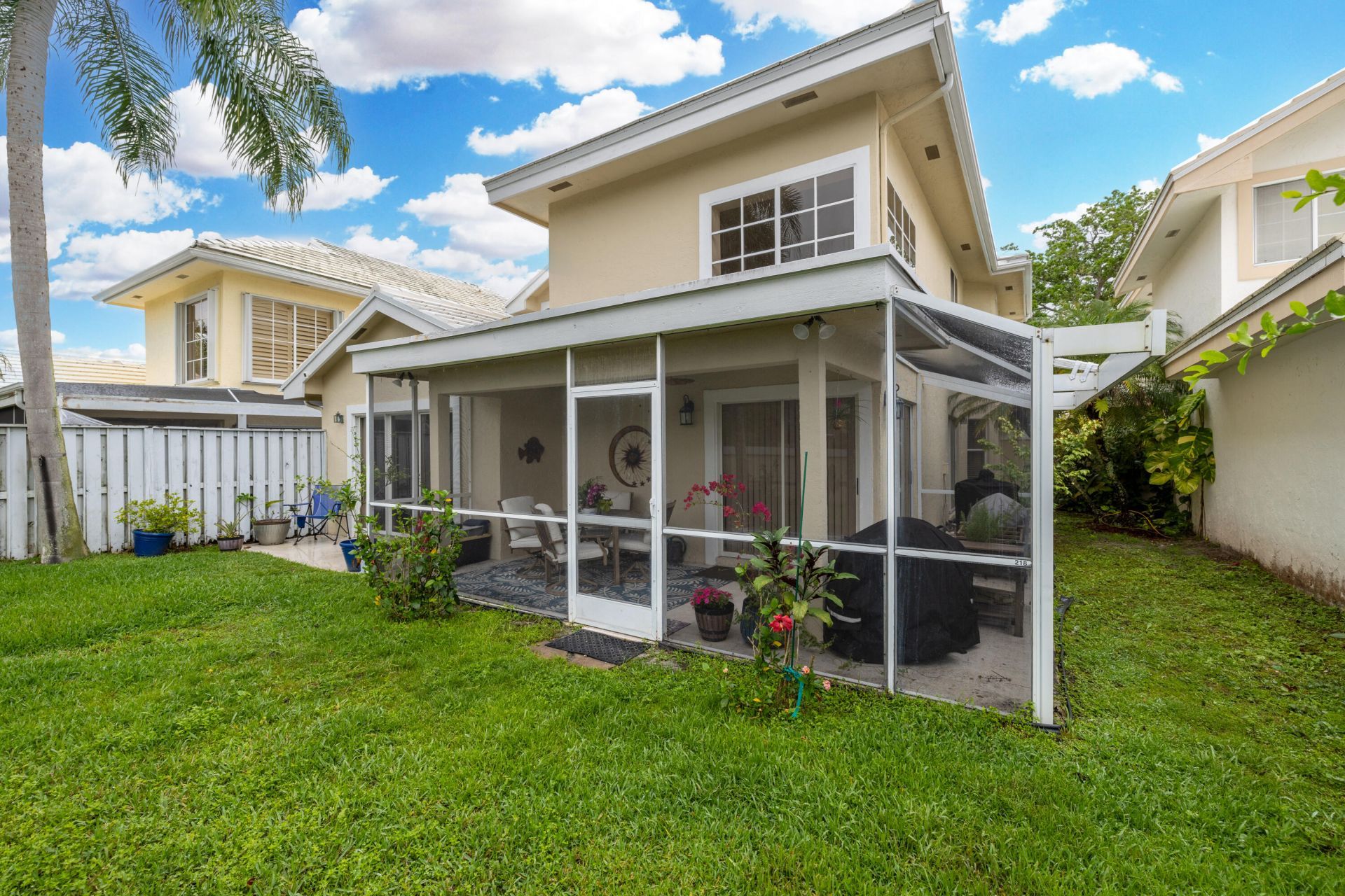 218 W Canterbury Dr W W, Palm Beach Gardens, FL 33418 Photo