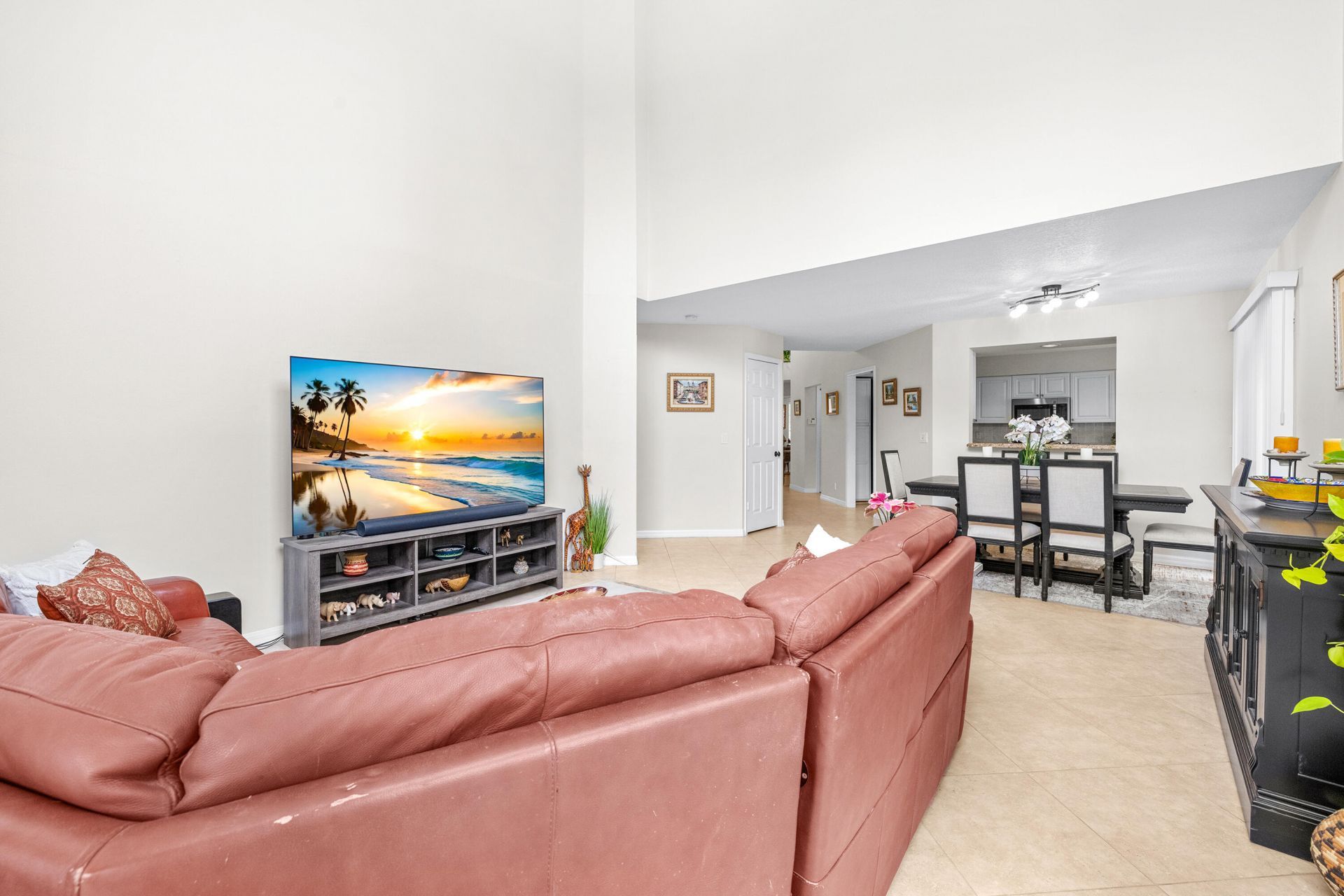 218 W Canterbury Dr W W, Palm Beach Gardens, FL 33418 Photo