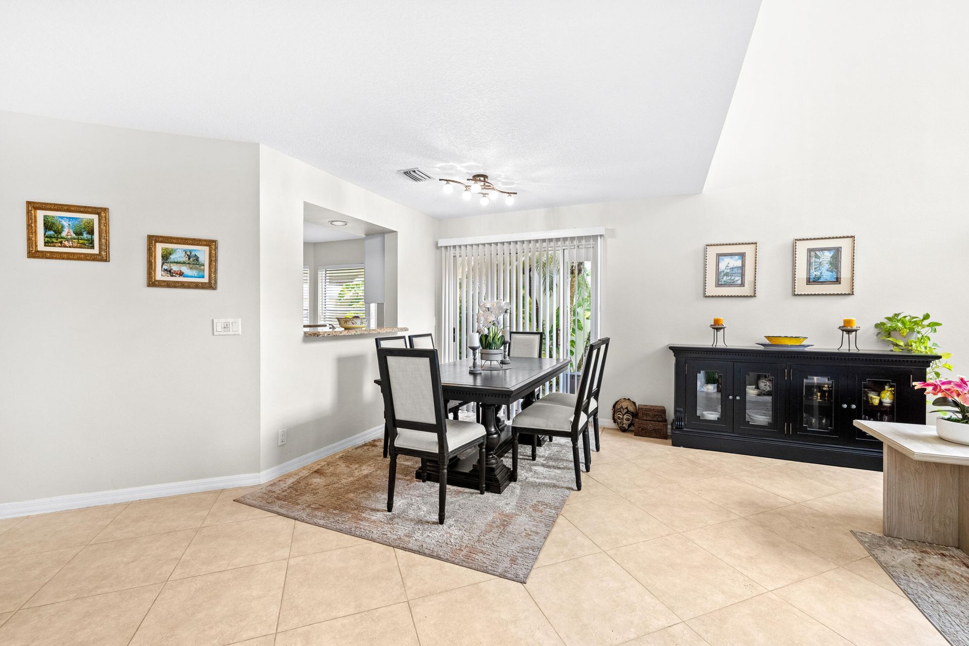 218 W Canterbury Dr W W, Palm Beach Gardens, FL 33418 Photo