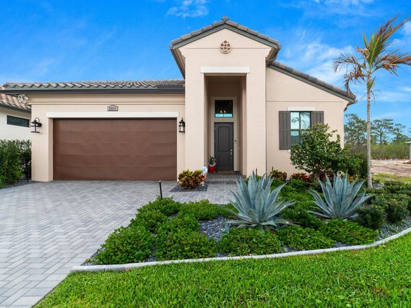 2801 SE Ashfield Drive, Port St. Lucie, FL 34984