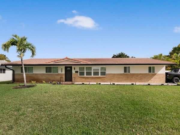 7601 NW 41st Street, Coral Springs, FL 33065