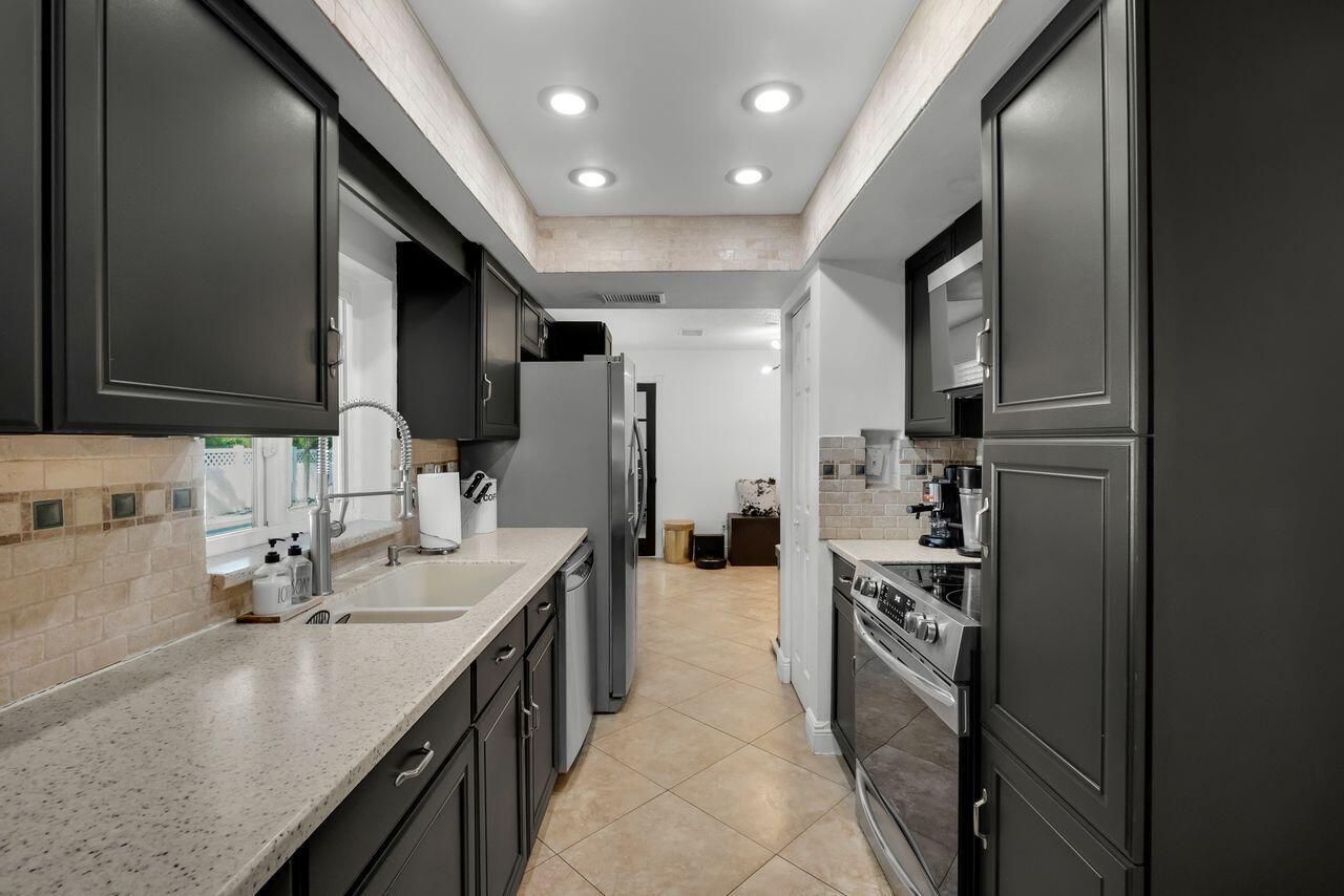 7601 NW 41st Street, Coral Springs, FL 33065 Photo