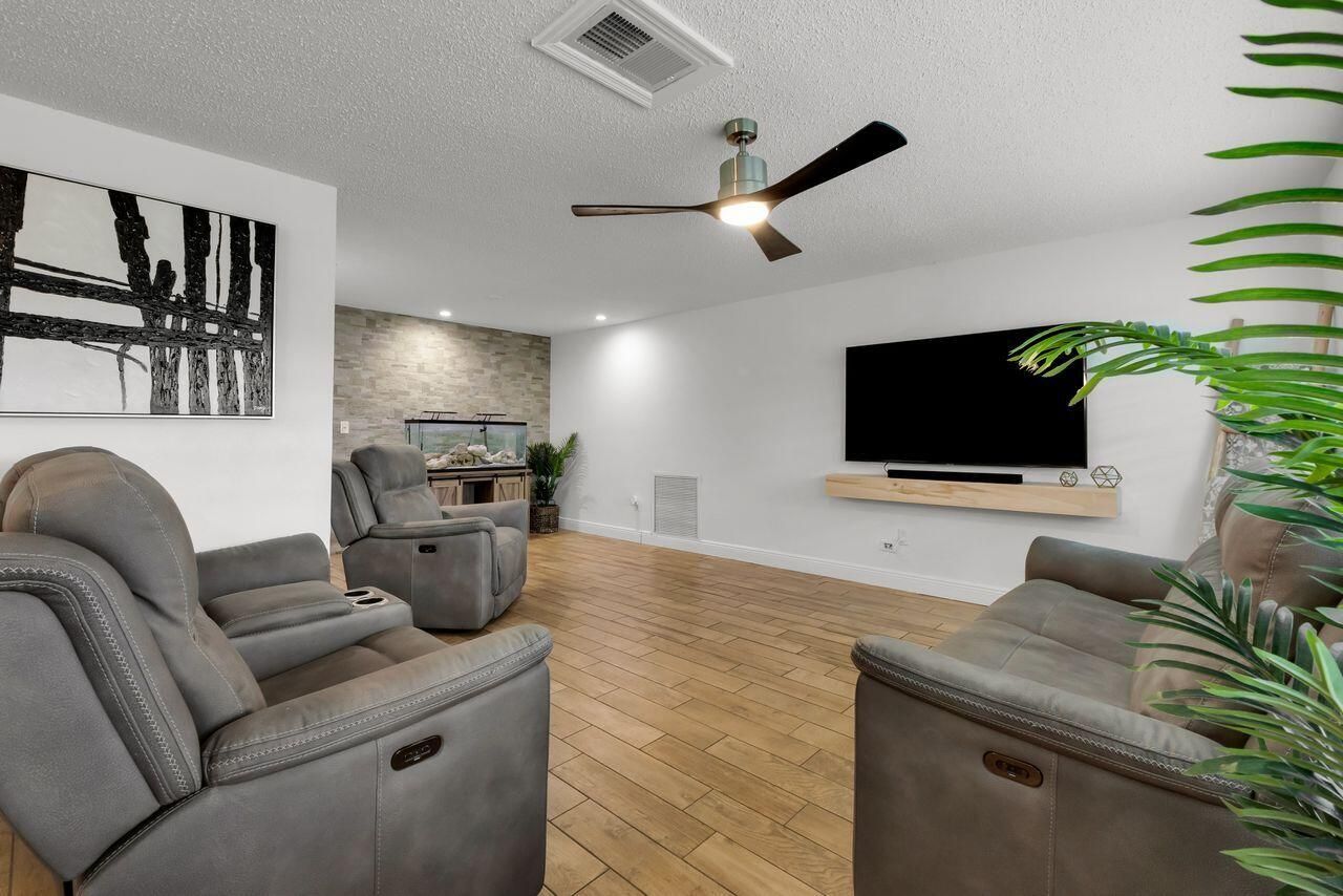 7601 NW 41st Street, Coral Springs, FL 33065 Photo