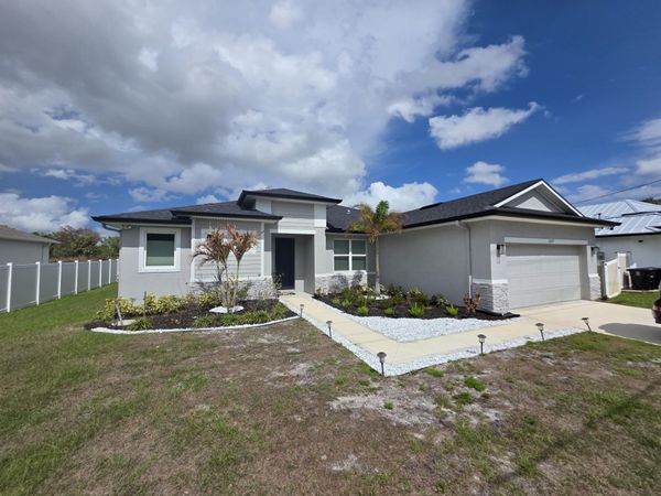 2097 SW Import Drive, Port St. Lucie, FL 34953